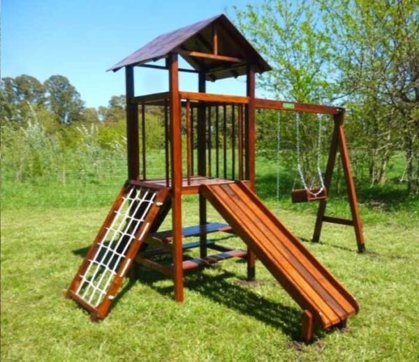 Mangrullo con Juegos y Pórtico con Dos Hamacas Techada - Image 5