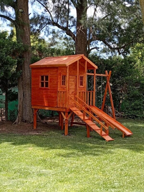 Casita alta con Juegos