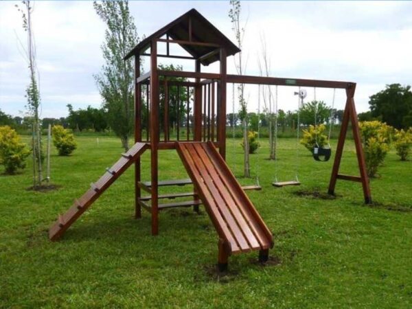 Mangrullo con juegos y pórtico con tres hamacas - Image 2