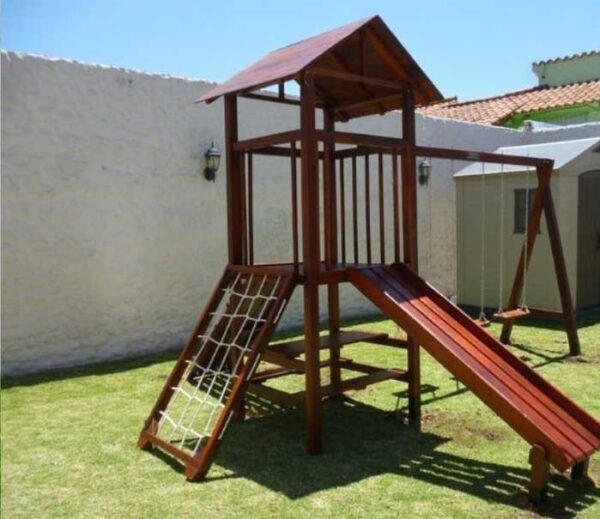 Mangrullo con Juegos y Pórtico con Dos Hamacas Techada - Image 4