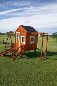 Casita con Pórtico de Hamacas y Juegos ✨